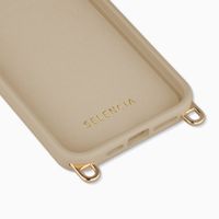 Selencia Rivièra MagSafe Backcover met afneembare haakjes Apple iPhone 15 Pro Max - Milky Latte
