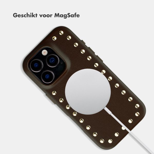 Selencia Studs Backcover met MagSafe Apple iPhone 16 Pro - Cacao Crush