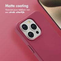 imoshion Color Backcover met afneembaar koord MagSafe Apple iPhone 15 Pro - Raspberry