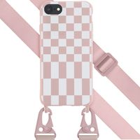 Selencia Siliconen design hoesje met afneembaar koord iPhone SE (2022 / 2020) / 8 / 7 - Irregular Check Sand Pink