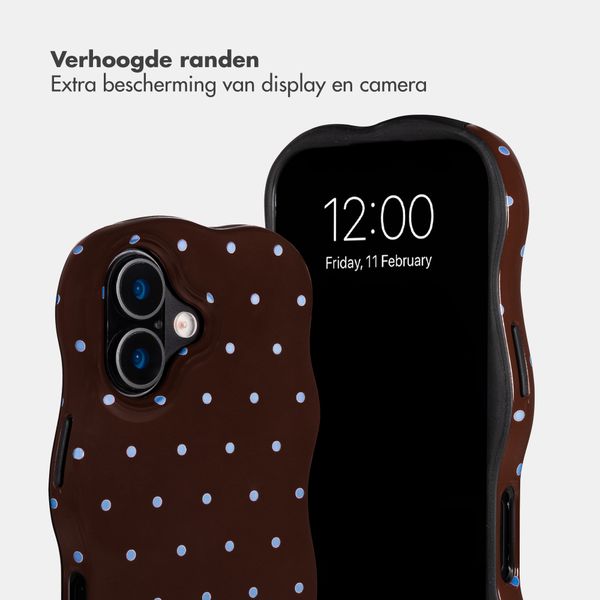 Selencia Vivid Wavy Backcover met MagSafe Apple iPhone 17 - Happy Dots Chocolate