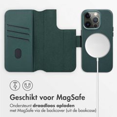 Accezz Leather Bookcase 2-in-1 met MagSafe Apple iPhone 14 Pro - Cedar Green