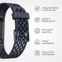 imoshion Siliconen sport bandje met gaatjes Fitbit Charge 5 / Charge 6 - Donkerblauw