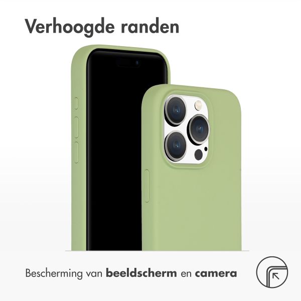 Accezz Liquid Silicone Backcover iPhone 15 Pro - Groen