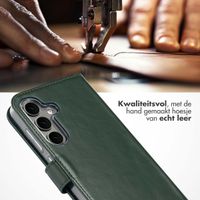 Selencia Echt Leren Bookcase Samsung Galaxy S25 - Groen