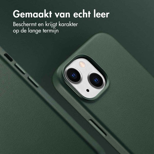 Accezz MagSafe Leather Backcover Apple iPhone 15 - Cedar Green
