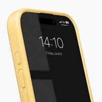 iDeal of Sweden Silicone Case Apple iPhone 16 Pro - Soft Lemon