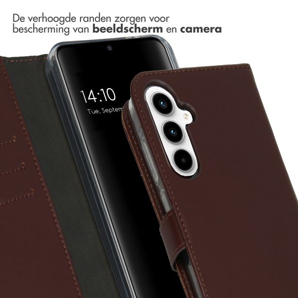 Selencia Echt Lederen Bookcase Samsung Galaxy A35 - Bruin