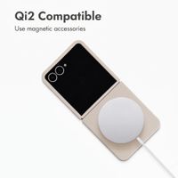 Accezz Liquid Silicone Case with MagSafe Samsung Galaxy Z Flip 8 - Stone