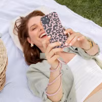 imoshion Siliconen design hoesje met koord Apple iPhone SE (2022 / 2020) / 8 / 7 - Animal Pink