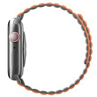 Uniq Revix dubbelzijdig bandje Apple Watch Series 1 t/m 11 / SE / Ultra (44/45/46/49 mm) - Charcoal (Grey/Orange)