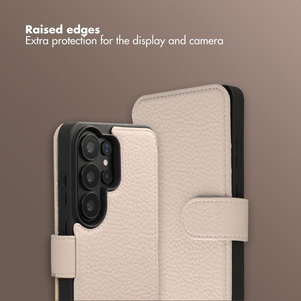 Selencia Riva Bookcase with MagSafe and phone strap Samsung Galaxy S26 Ultra - Beige