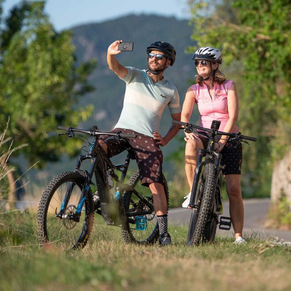 SP Connect Bike Bundle II - Telefoonhouder fiets Apple iPhone 13 - Zwart