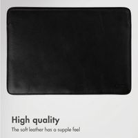Accezz Leather laptop sleeve 15 inch - Black