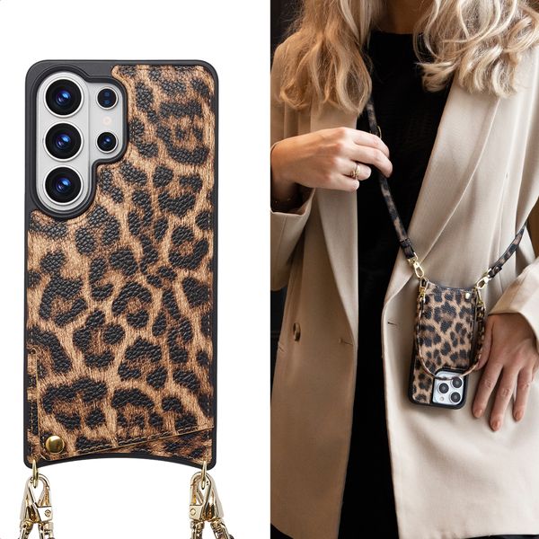 Selencia Nova Telefoonhoes met Koord en Pashouder Samsung Galaxy S26 Ultra - Leopard