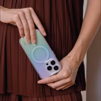 Coehl Linear Magsafe Backcover Apple iPhone 15 Pro - Iridescent