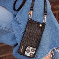 Dutchies Backcover met pashouder Apple iPhone 15 Pro Max - Telefoonkoord niet inbegrepen - Crocodile Chic