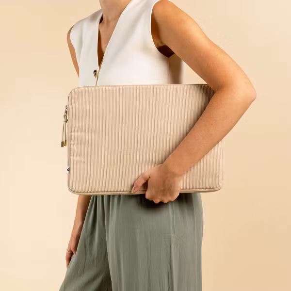 Selencia Corduroy Laptop hoes 15-16 inch - Laptopsleeve - Beige