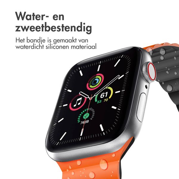 imoshion Magnetisch Siliconen bandje Apple Watch Series 1 t/m 11 / SE / Ultra (44/45/46/49 mm) - Oranje & Zwart