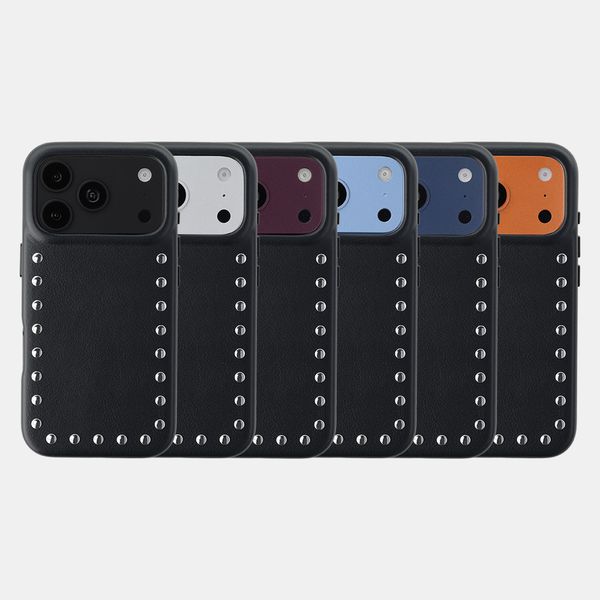 Selencia Studs Backcover met MagSafe Apple iPhone 18 Pro Max / 17 Pro Max - Velvet Black