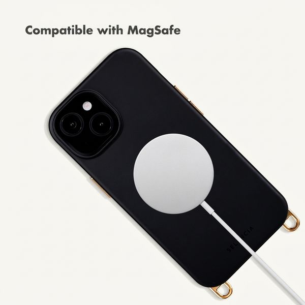 Selencia Rivièra MagSafe Back Cover with detachable hooks Apple iPhone 15 - Velvet Black