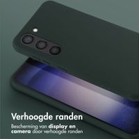 Selencia Siliconen hoesje met afneembaar koord Samsung Galaxy S23 - Donkergroen