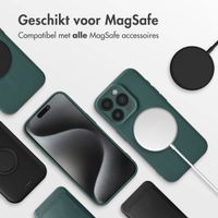 imoshion Color Backcover met MagSafe iPhone 15 Pro - Donkergroen