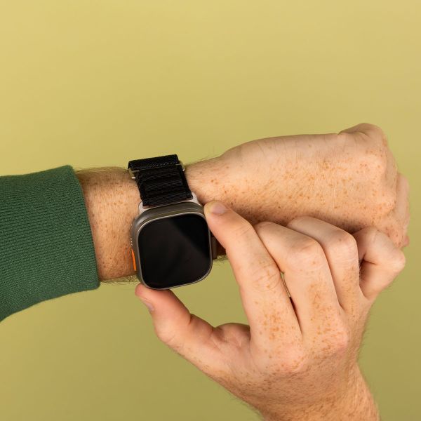 imoshion Nylon Alpine bandje Apple Watch Series 1 t/m 11 / SE / Ultra (44/45/46/49 mm) - Zwart