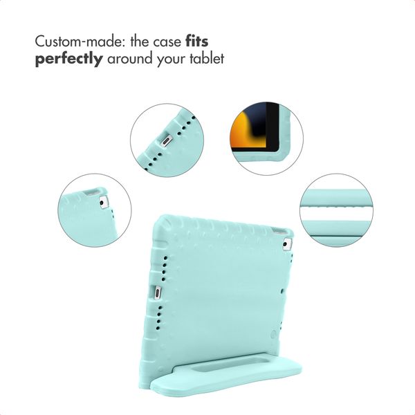 imoshion Kids-Proof Back Cover with Handle Apple iPad 9 (2021) 10.2 inch / iPad 8 (2020) 10.2 inch / iPad 7 (2019) 10.2 inch - Soft Blue