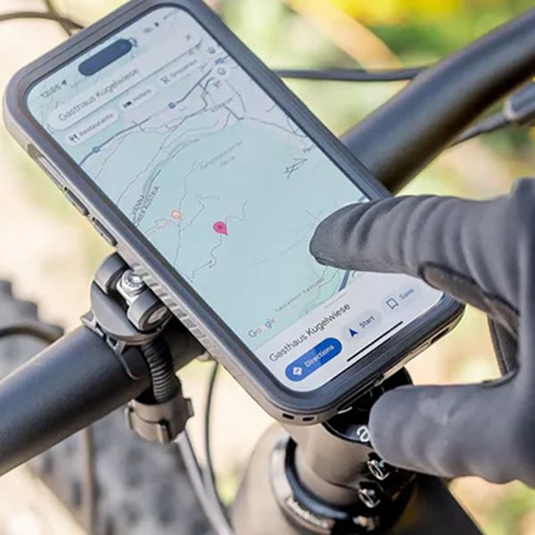 SP Connect Xtreme Series - Telefoonhoes Apple iPhone 14 / 13 - Zwart