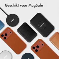 Accezz Liquid Silicone Backcover met MagSafe Apple iPhone 17 Pro - Oranje