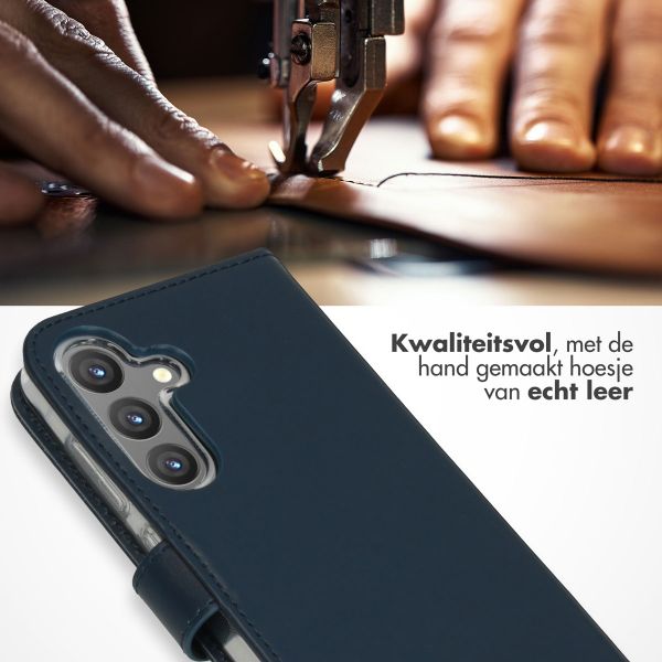 Selencia Echt Leren Bookcase Samsung Galaxy S24 - Donkerblauw