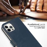 Selencia Echt Lederen Bookcase iPhone 12 (Pro) - Blauw