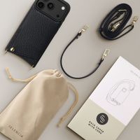 Selencia Nova Telefoonhoes met Koord en Pashouder Apple iPhone 18 Pro Max / 17 Pro Max - Zwart