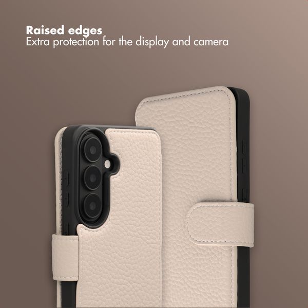 Selencia Riva Bookcase with MagSafe and phone strap Samsung Galaxy S26 - Beige