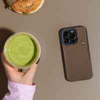 Selencia Riva Backcover met Pashouder Apple iPhone 15 Pro - Mocha Brown