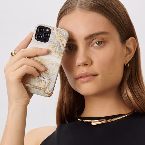 iDeal of Sweden Fashion Backcover Apple iPhone 13 Pro - Sparkle Greige Marble