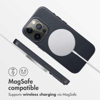 Accezz Leather Back Cover with MagSafe Apple iPhone 15 Pro - Onyx Black