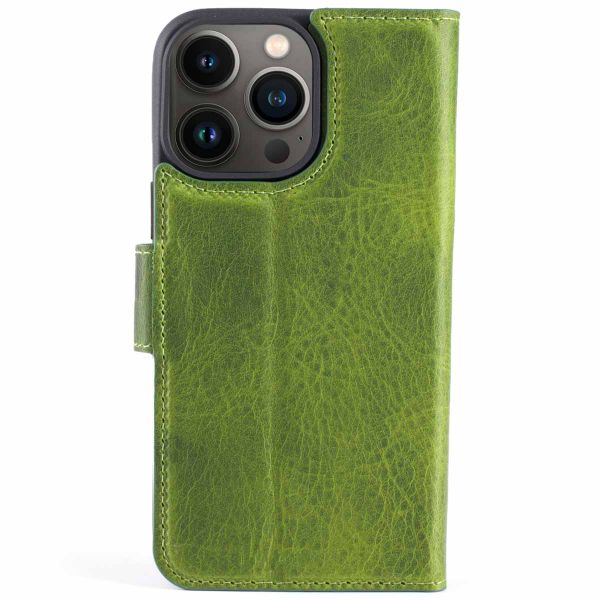 Wachikopa Magic Bookcase 2-in-1 iPhone 15 Pro - Forest Green