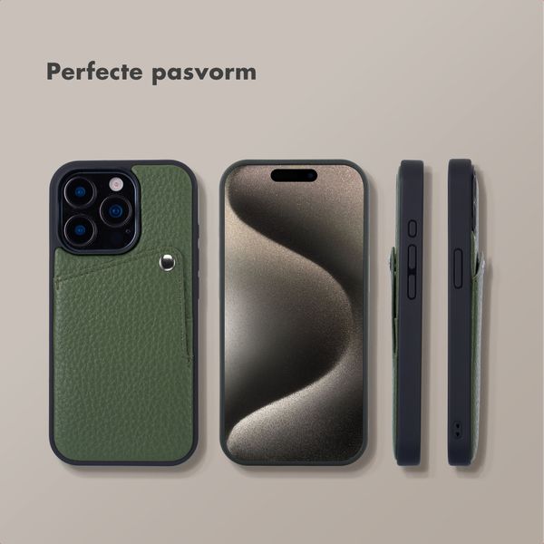 Selencia Riva Backcover met Pashouder Apple iPhone 15 Pro - Sage Green