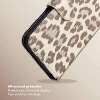 Selencia Sabi Bookcase with Leopard Print Apple iPhone 15 - Soft Ivory