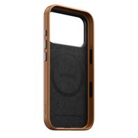 Nomad Traditional Leather Backcover met MagSafe Apple iPhone 17 Pro - English Tan