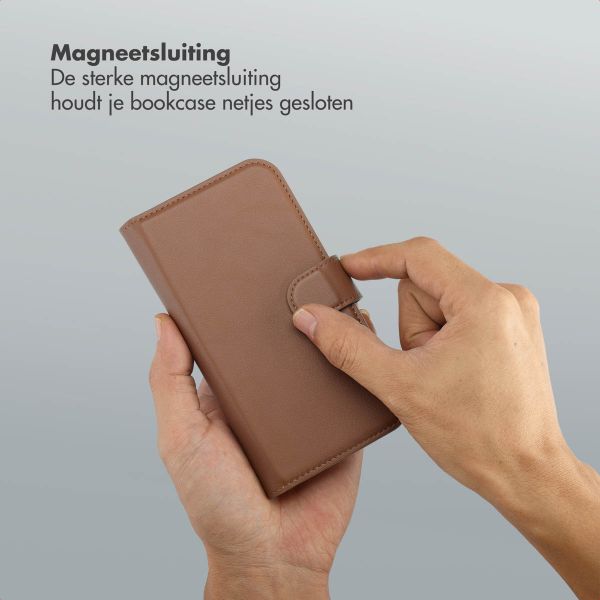Selencia Olyn Uitneembare Bookcase met MagSafe Samsung Galaxy S23 - Bruin