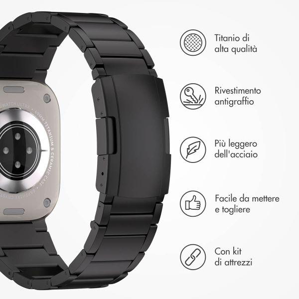 Accezz Mat Titanium bandje Apple Watch | 44/45/46/49 mm - Zwart