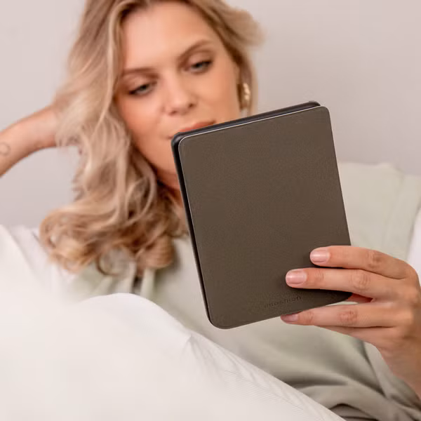 imoshion Design Slim Hard Case Sleepcover Kobo Nia - Black Marble