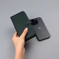 Selencia Olyn Uitneembare Bookcase met MagSafe Apple iPhone 14 / 13 - Groen