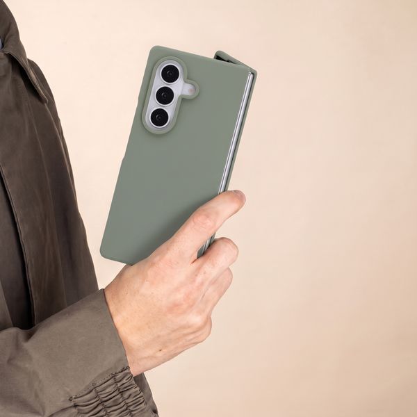 Accezz Liquid Silicone Backcover Samsung Galaxy Z Fold 8 Ultra - Cooper Green