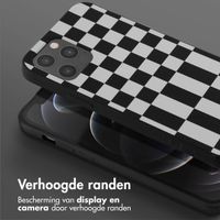 Selencia Siliconen design hoesje met afneembaar koord iPhone 12 (Pro) - Irregular Check Black