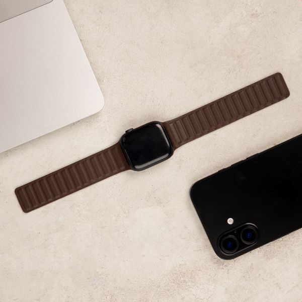 Accezz Magnetic genuine leather band Apple Watch | 38/40/41/42 mm - Chocolate Brown