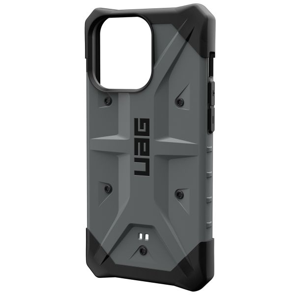 UAG Pathfinder Backcover Apple iPhone 13 Pro - Silver